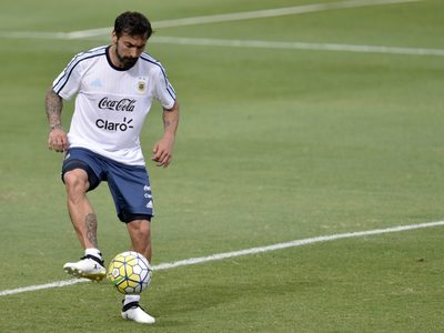 La emoción de Lavezzi tras el debut de su hijo en Unión
