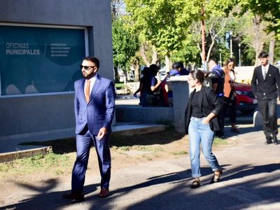 Investigan al intendente de Plottier: la Justicia allanó la casa Bertolini y el Municipio