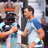 Alcaraz remonta a Nadal en espectáculo de Las Vegas