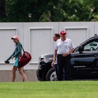 Trump advierte a Irán que el tiempo corre y "no quedará nada de ellos" si ataca