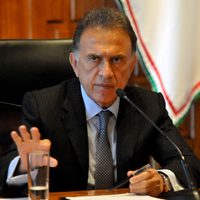 Finanzas de Veracruz 'colapsarían en agosto": Yunes, al presentar iniciativa para reestructurar deuda pública