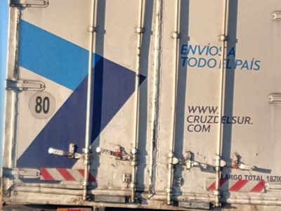 Vecino de Villa La Angostura denunció a camiones que corrían picadas