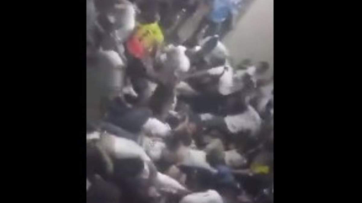 Estampida en el estadio de futbol Custcatlá, El Salvador