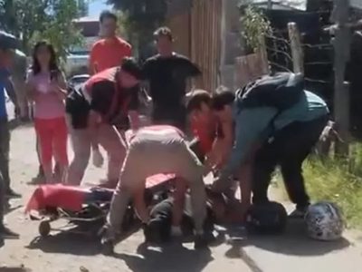 Buscan al conductor de la camioneta que chocó y abandonó a un motociclista en Neuquén
