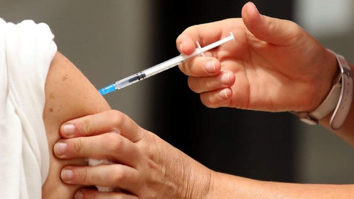 Con la vacuna se busca evitar una nueva epidemia de dengue. Fuente: (X)