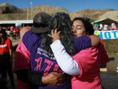 Casi 200 familias separadas por la frontera entre EU y México se reúnen brevemente en evento anual