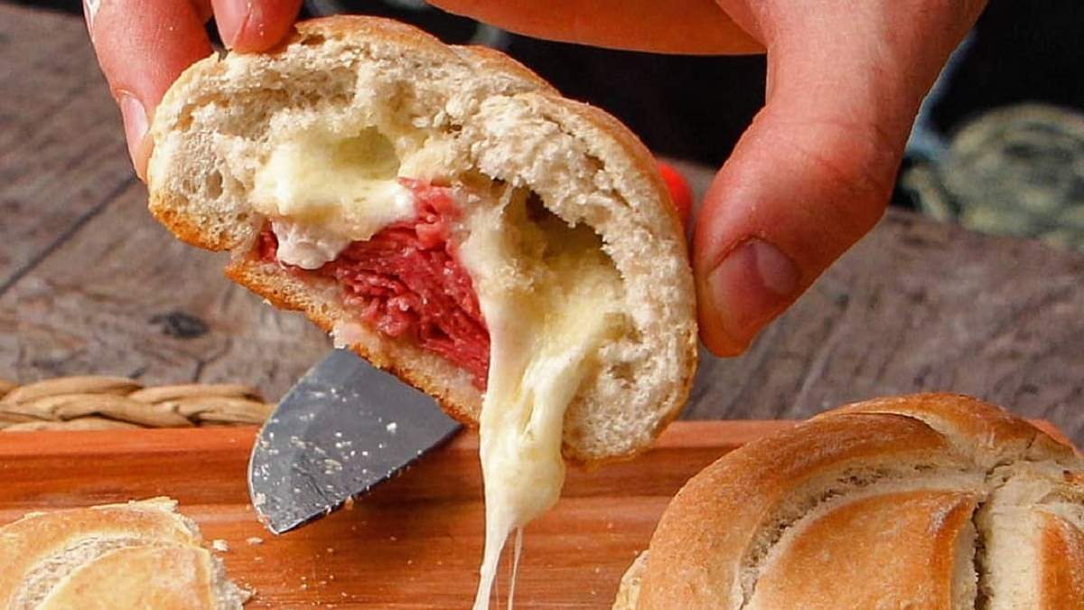 Pan relleno. Fuente: (X)
