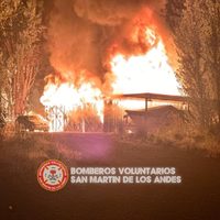 Incendio en un galpón de la Estancia Chapelco
