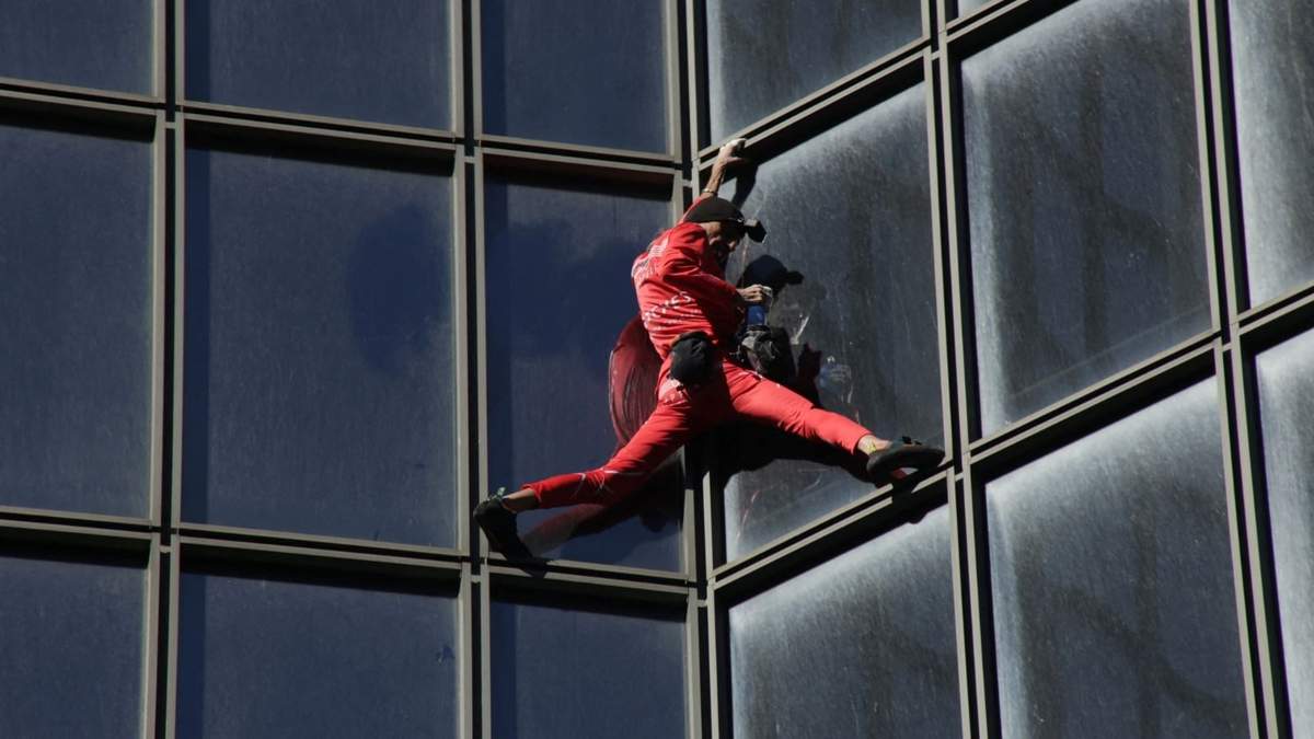 Alain Robert. Fuente: (Twitter)