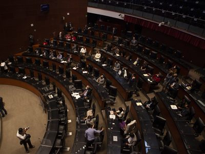 Buscan sacar desafueros de Huerta y Toledo de extraordinario para intentar salvar el outsourcing