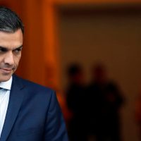 Presiente de España se niega a suspender venta de armas a Arabia Saudita