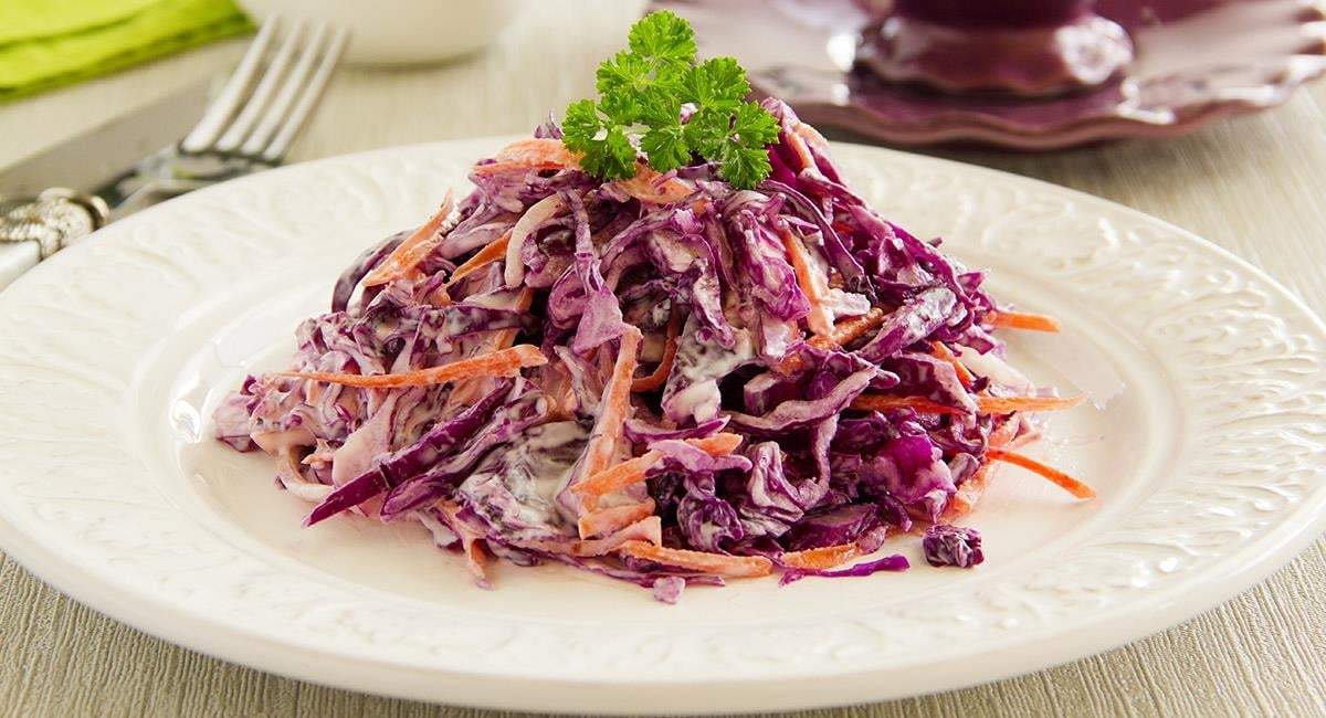 Coleslaw de remolacha. Fuente: (Instagram).