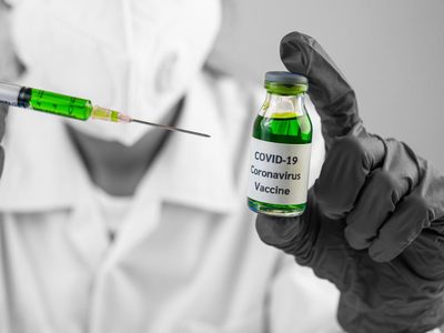 Chile: en medio de la cuarentena empiezan a vacunar contra el coronavirus