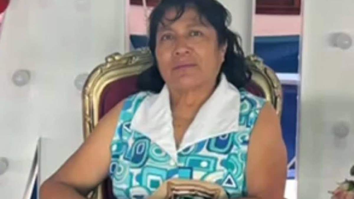 La maestra jubilada y taxista Irma Hernández