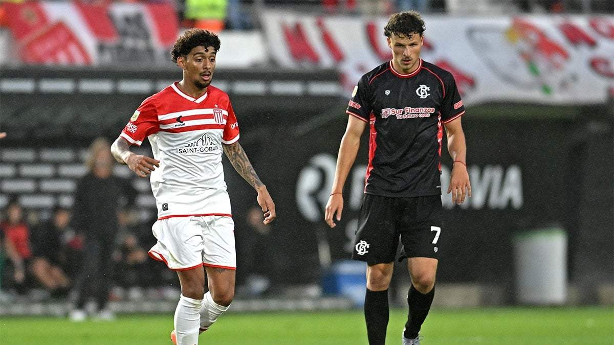 Estudiantes, perjudicado ante Barracas Central.