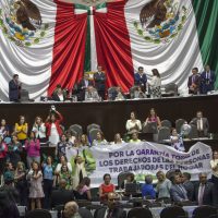 Avalan derechos de trabajadoras del hogar: seguridad social, prestaciones de ley, contratos escritos...
