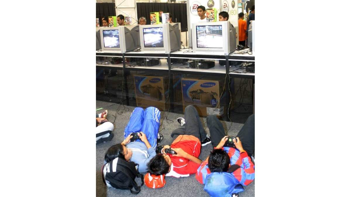 Niños con videojuegos