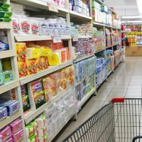 El Gobierno lanzó el plan "Super Cerca": una canasta de 70 productos a precios fijos