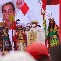 Perú: Pedro Castillo se pronuncia contra el aborto, mariguana y matrimonios gay