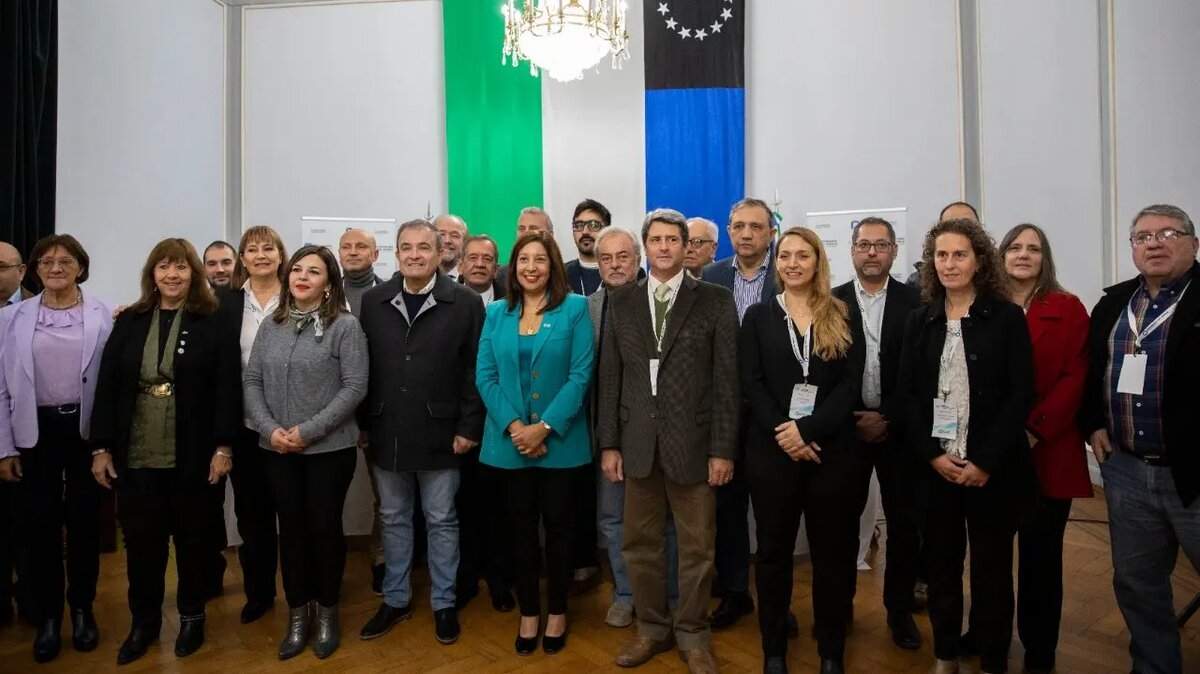 El acto se realizó en la Casa de Gobierno en la capital rionegrina. Fuente (Gobierno de Río Negro).