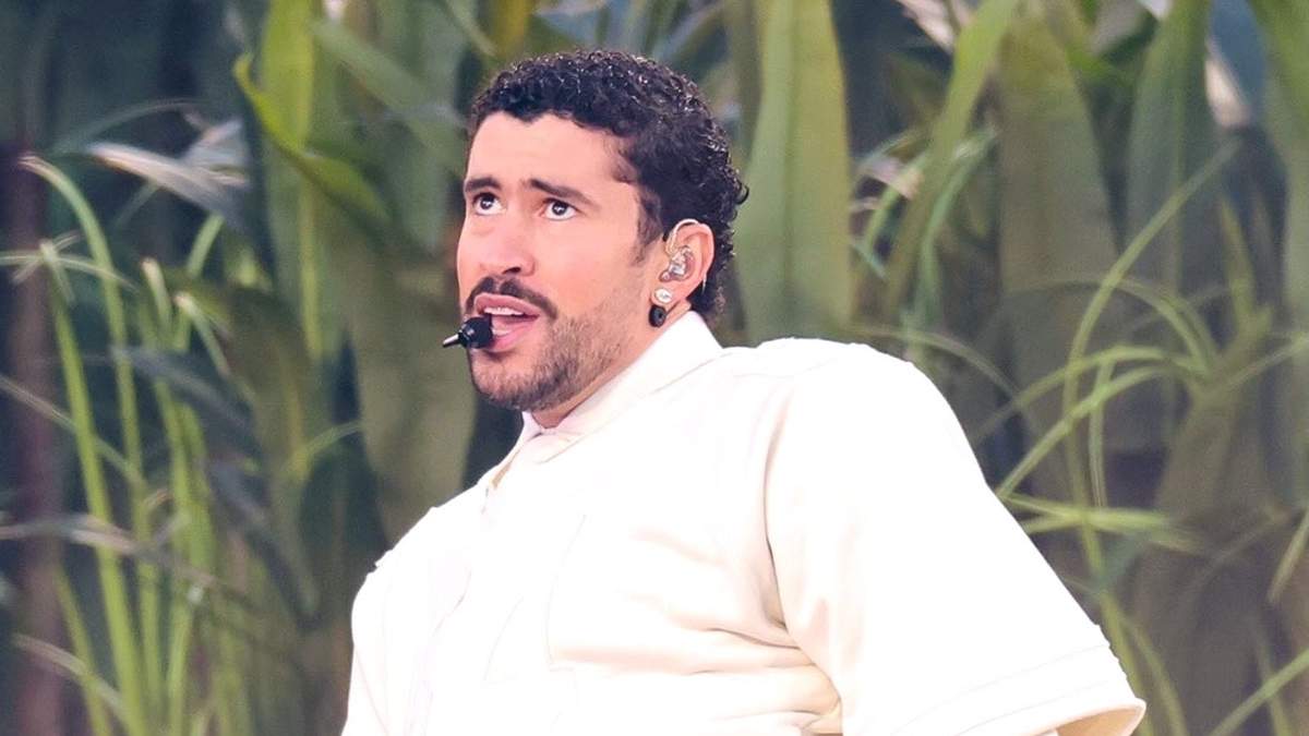 El show, que fue bautizado en redes como “Benitobowl”, estuvo cargado de símbolos culturales.