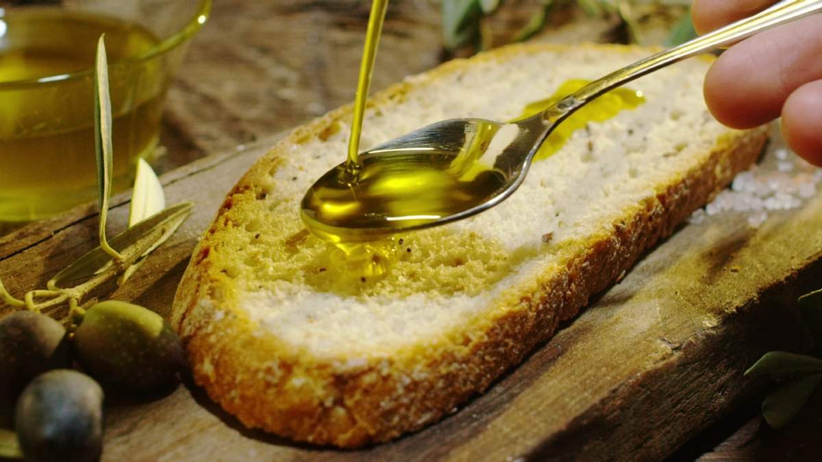 La ANMAT determinó que el aceite no cumple con los registros sanitarios. Fuente: (Twitter)