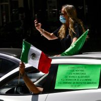 Realizan tercera caravana contra AMLO