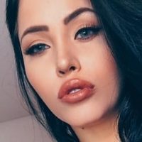 ¡Llamen al 911!: Claudia Alende se declara "en fuego" con una foto