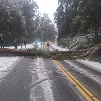 El temporal de nieve y viento complica los caminos de la cordillera