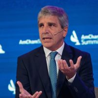 Luis Caputo arribó a Washington y busca lograr un desembolso de 1000 millones de dólares