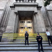 AMLO reprocha que ministros hagan paro “con goce de sueldo”