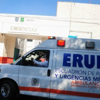 Joven de 24 años cae a un canal de aguas negras; lo rescatan paramédicos del ERUM