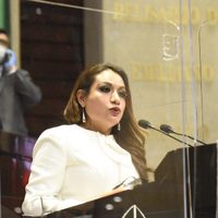 Diputada infectada pide a personas con las que tuvo contacto hacerse prueba de covid