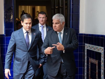 Panamá no renovará convenio con China tras presiones de Trump
