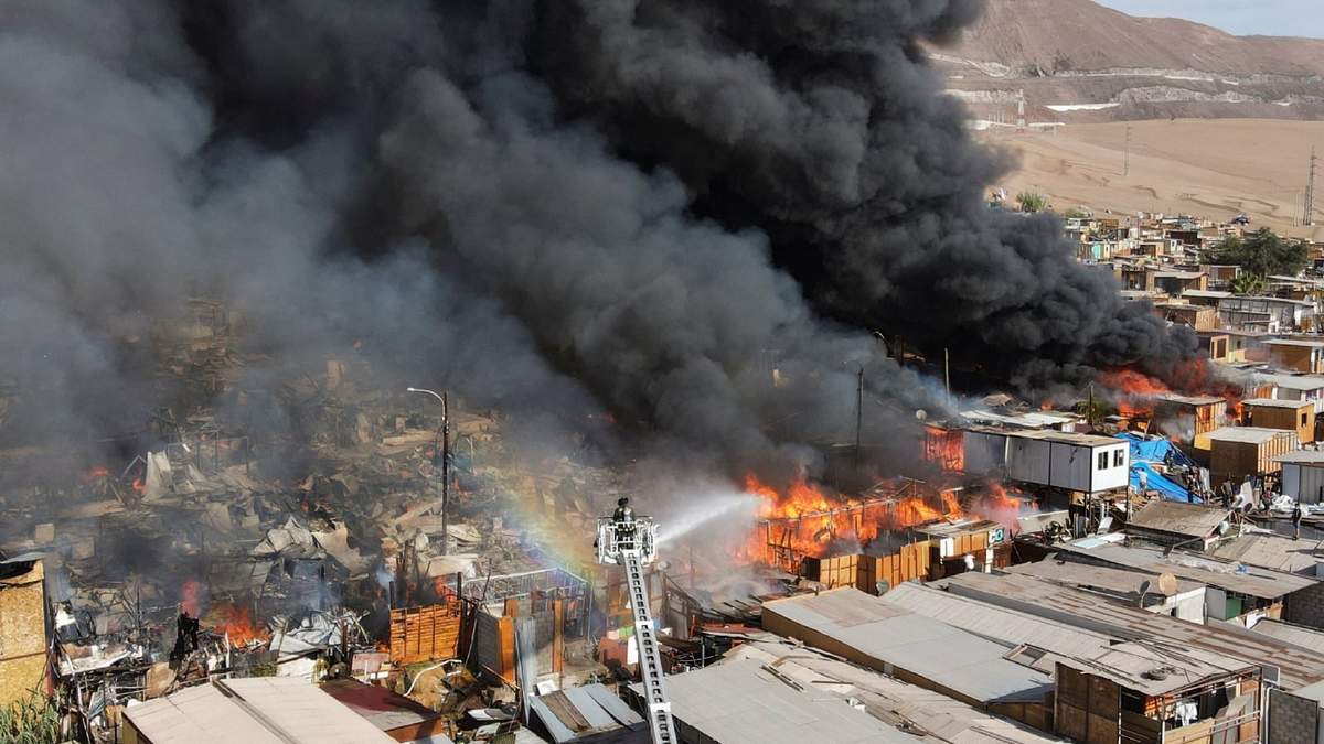 Incendio en Iquique, Chile. Fuente: (Twitter)