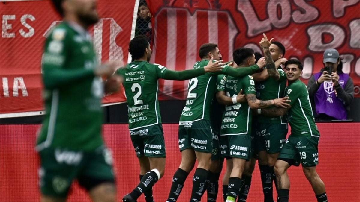 Festejo verde. Sarmiento cambió con la llegada de Sava.