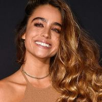 "¿¡Qué se ve ahí!?" Sommer Ray y un outfit que marca todo y ¡no alcanza a cubrir!