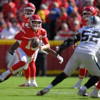 Patrick Mahomes lidera a los Chiefs en la victoria 31-0 sobre los Raiders