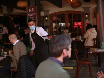 Chile regresa a la normalidad bajo el acecho de las variantes del coronavirus