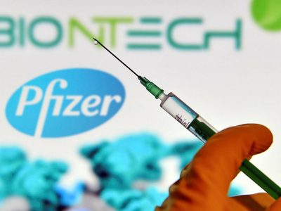 Acusan a Pfizer y al Reino Unido de mandar a los países más pobres "al final de la fila"