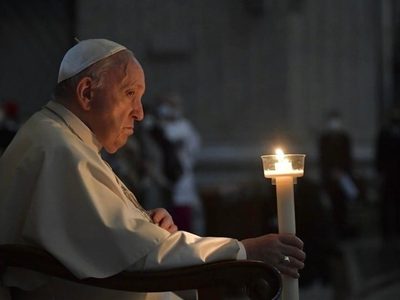 El Papa condena junto al primer ministro japonés el "uso y posesión" de armas nucleares