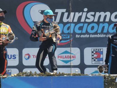 Gran domingo para los pilotos regionales en el Turismo Nacional