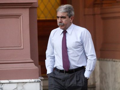 Aníbal Fernández volvió recargado: visitó al Presidente y trató a Macri de "imbécil"