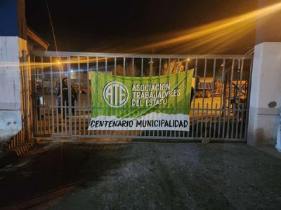 Nuevamente, ATE Centenario bloqueó los portones del corralón municipal y promete ir por más