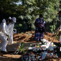 Brasil superó la trágica barrera de los 120.000 fallecidos por coronavirus