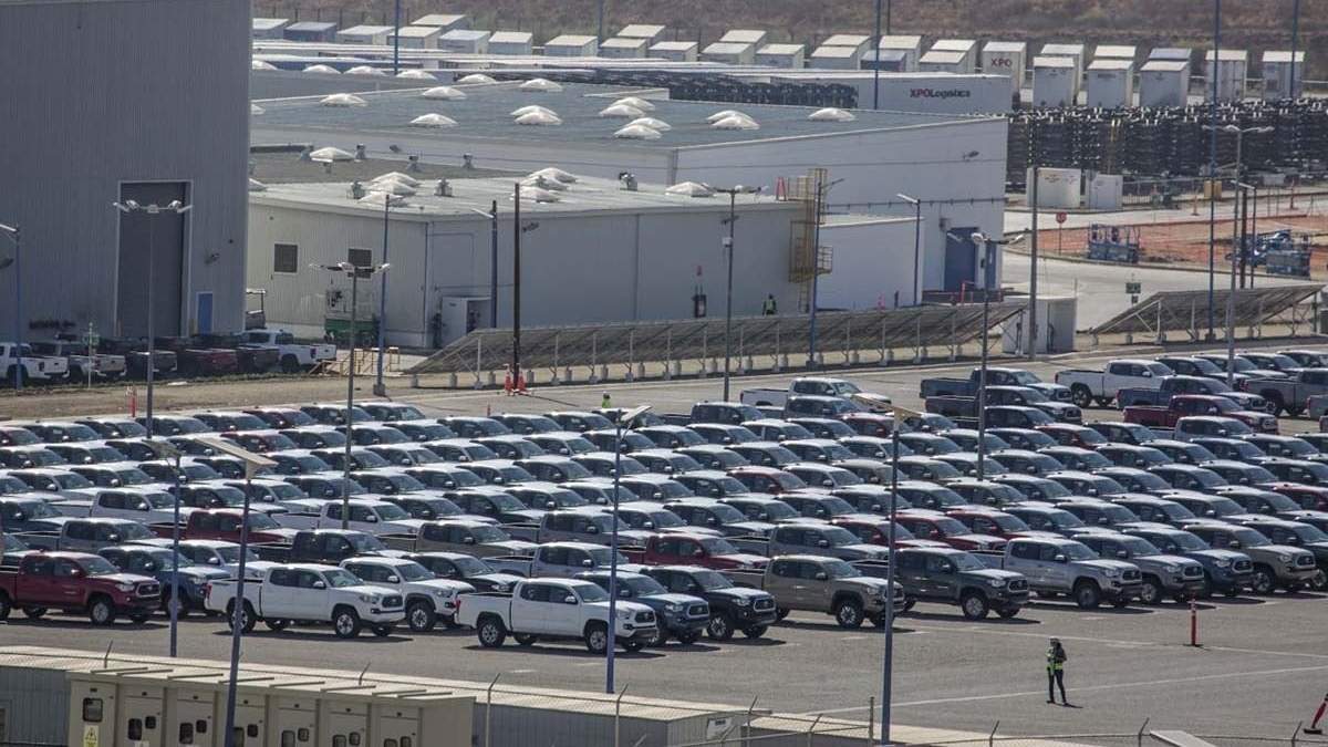 En medio de amenazas de Trump, caen las exportaciones de autos a los Estados Unidos
