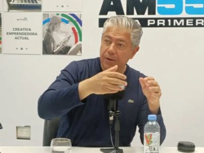 Figueroa exhibe su gestión frente a los vacíos de la discusión nacional