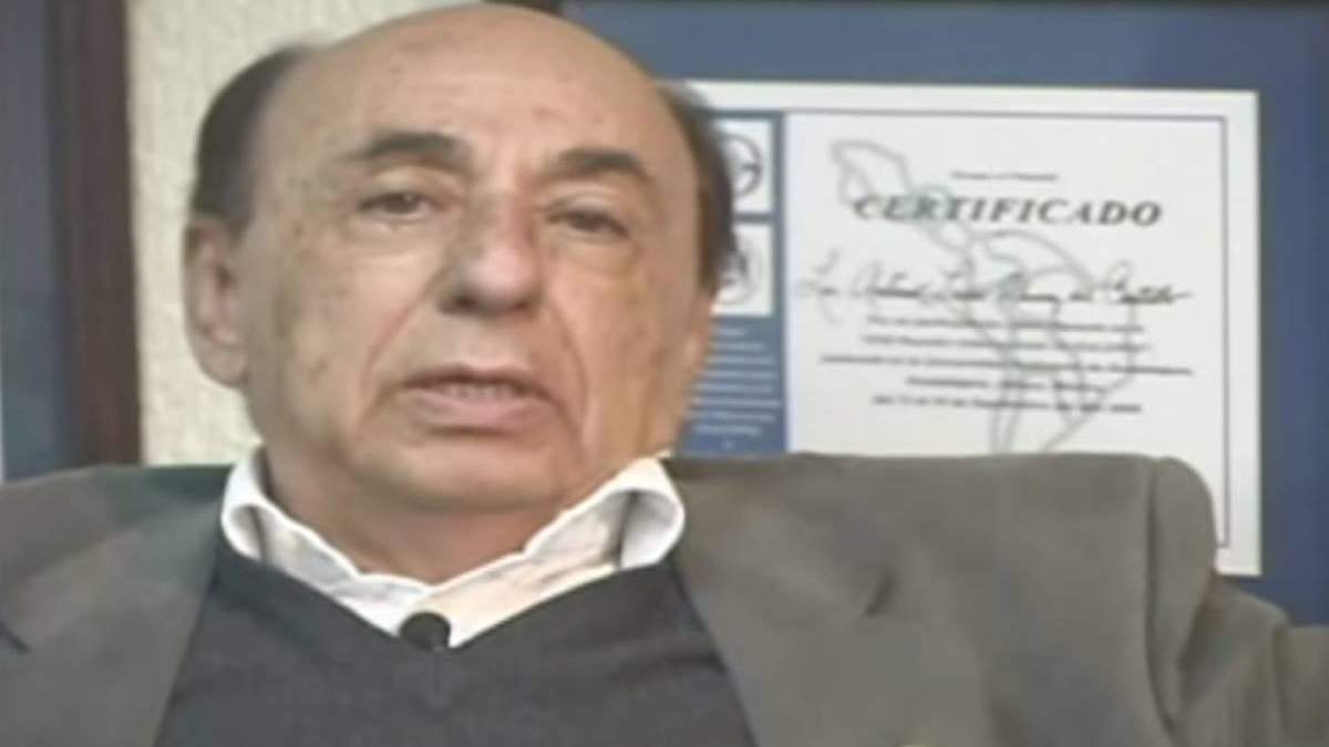 Juan José Leaño