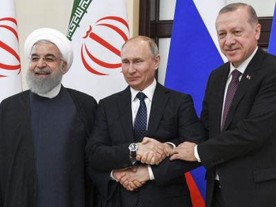 Por embestida de Trump, Irán y la Unión Europea buscan alternativas al dólar