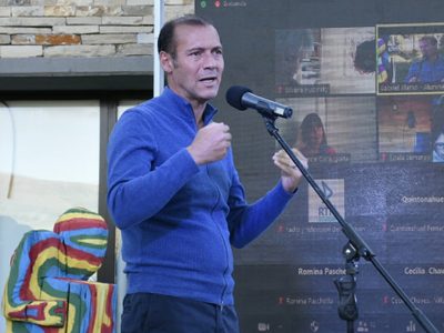 Omar Gutiérrez entregó los certificados de una diplomatura sobre relaciones interculturales